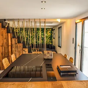 Casa Jungle ! Superb Duplex Apartment, Place Des Lices ! , Saint-Tropez France